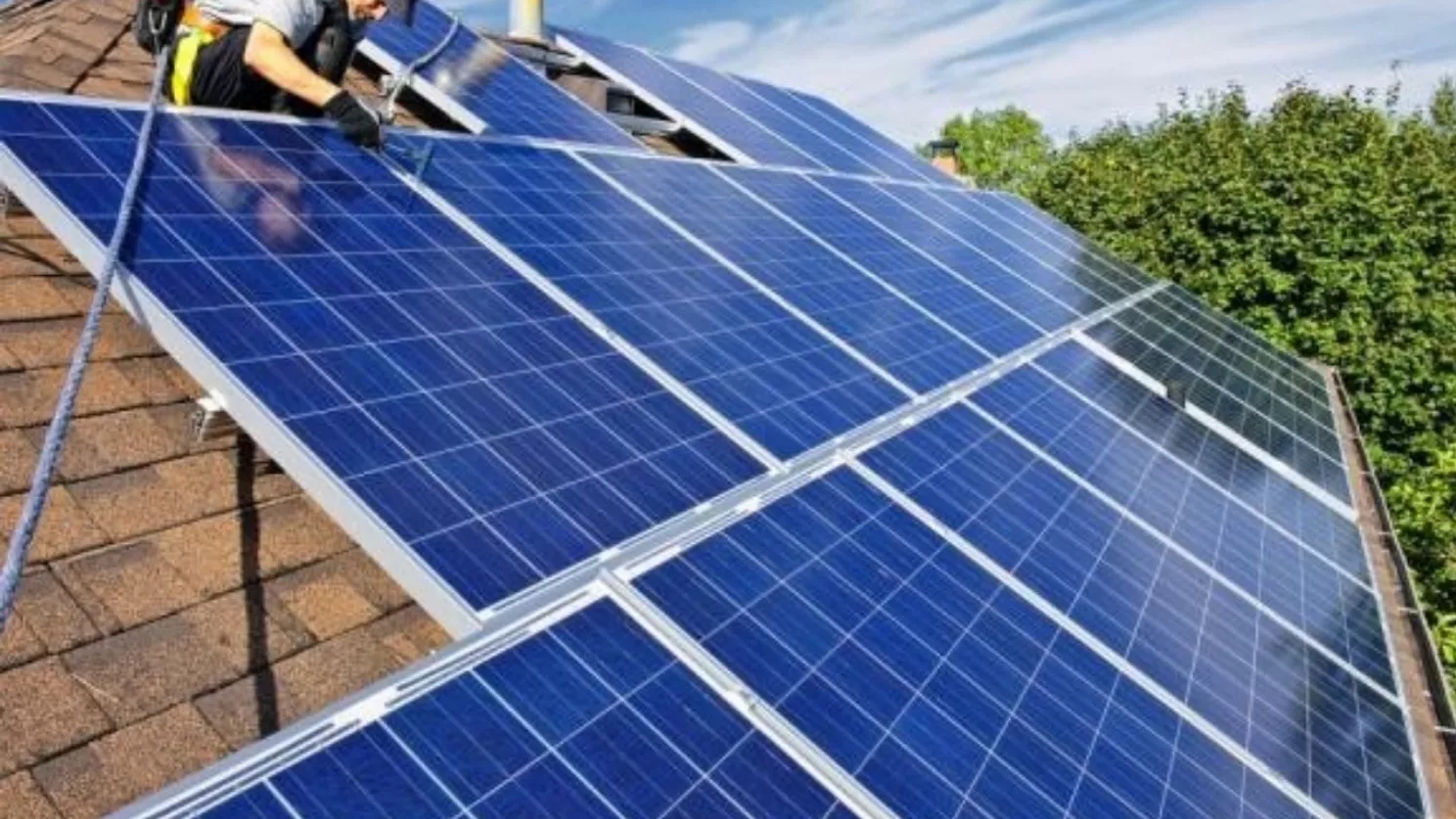 What is a solar water heater? Types of solar water heaters Its benefits and applications What is a solar water heater? Types of solar water heaters Its benefits and applications